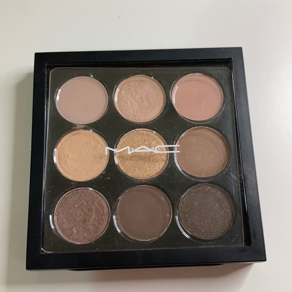Mac eyeshadow - AMBER TIMES NINE